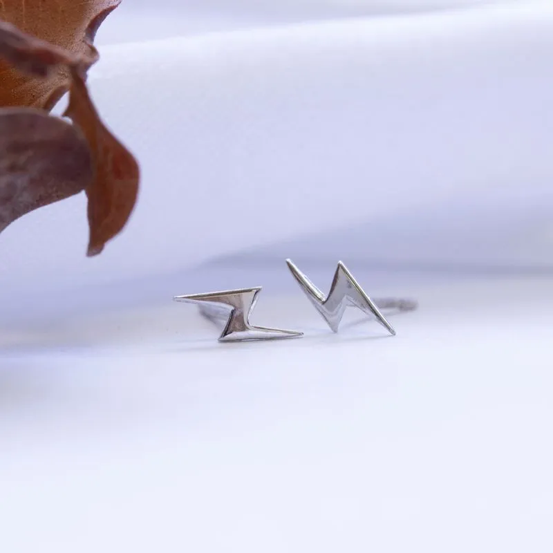 14K White Gold Lightning Stud Earrings