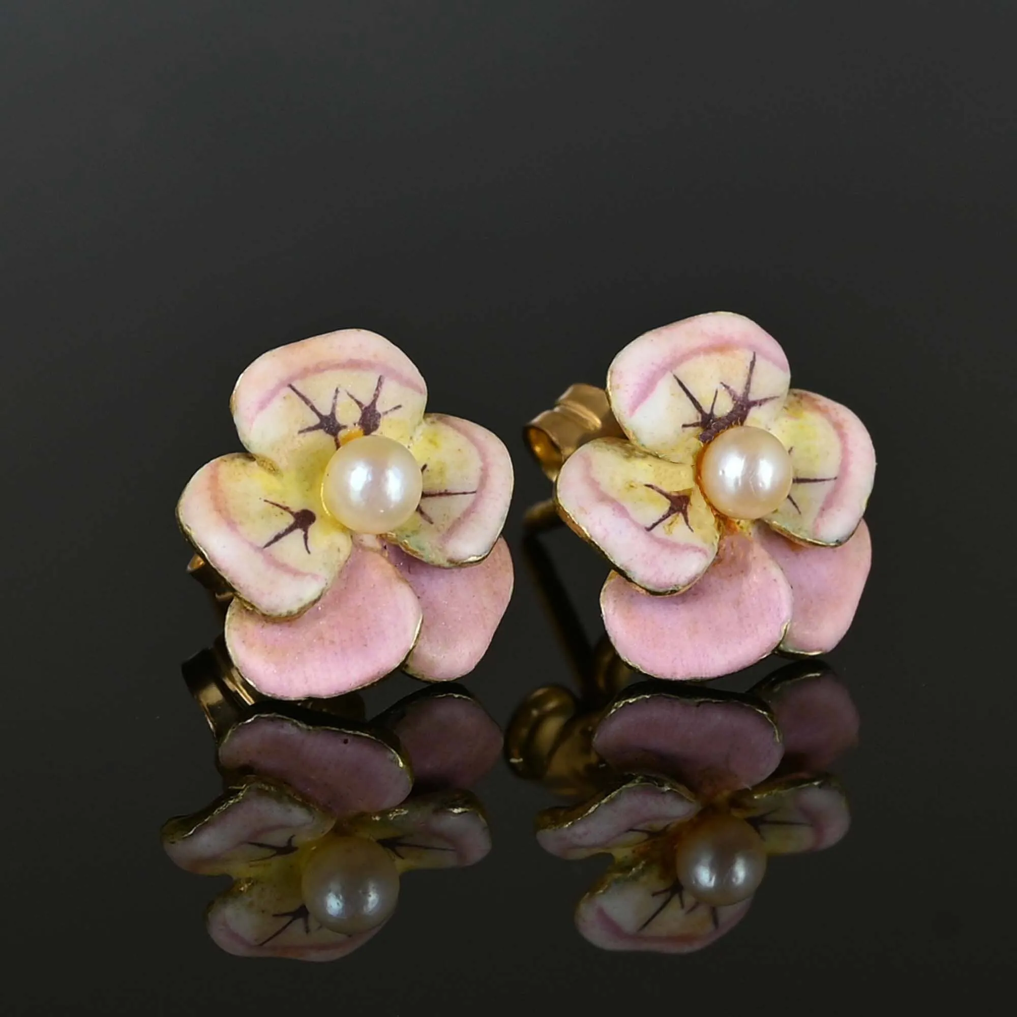 Art Nouveau Pearl Enamel Pansy Stud Earrings