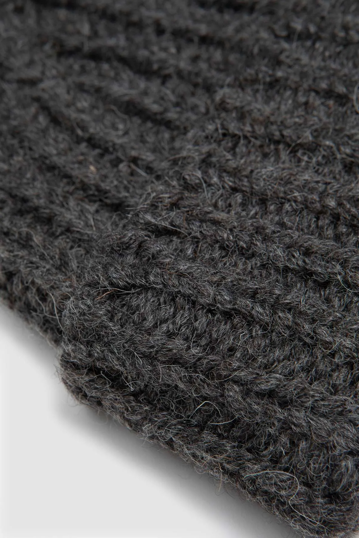 British Wool Heavy Rib Hat - Graphite