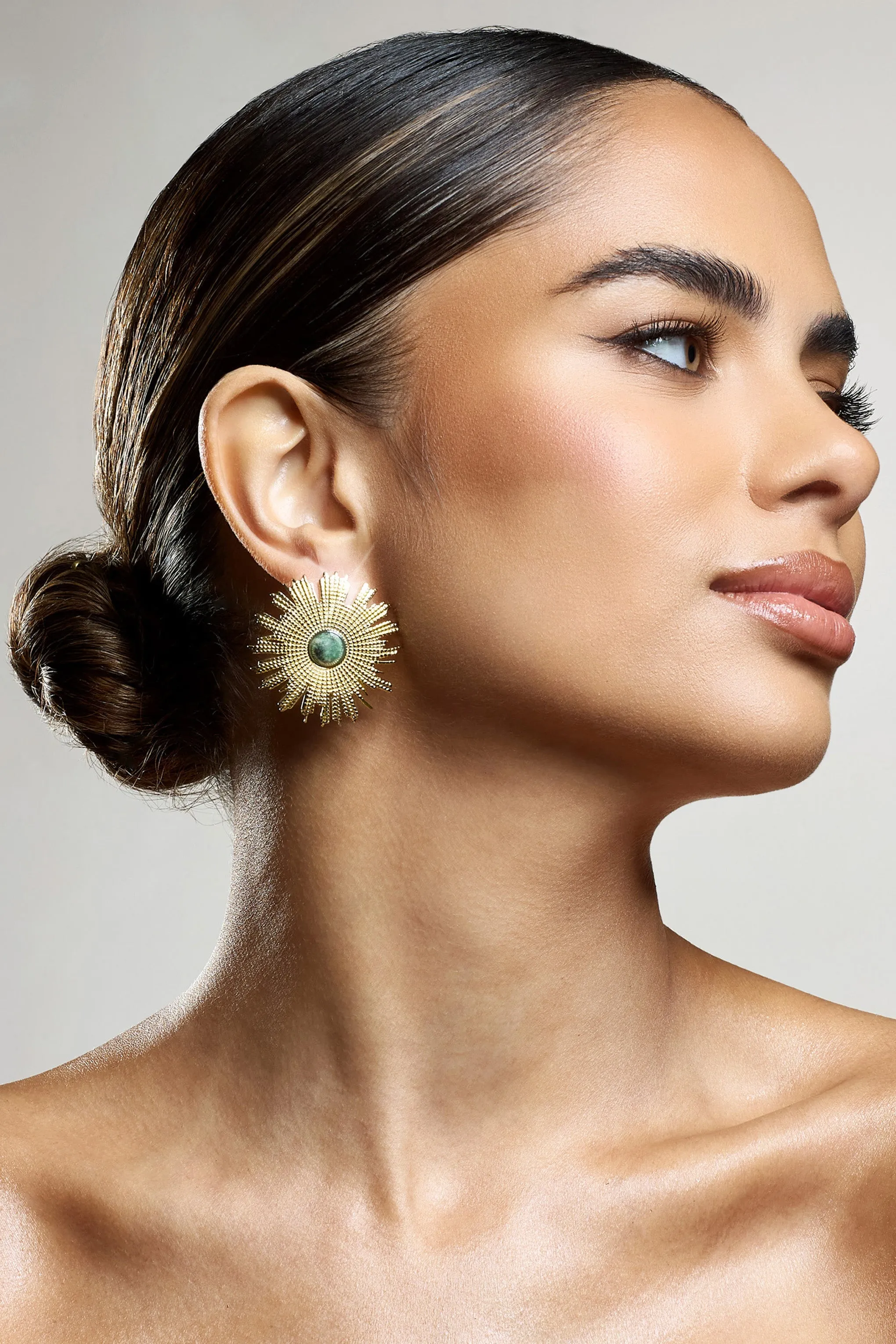 Flozenza | Gold Flower Statement Earrings