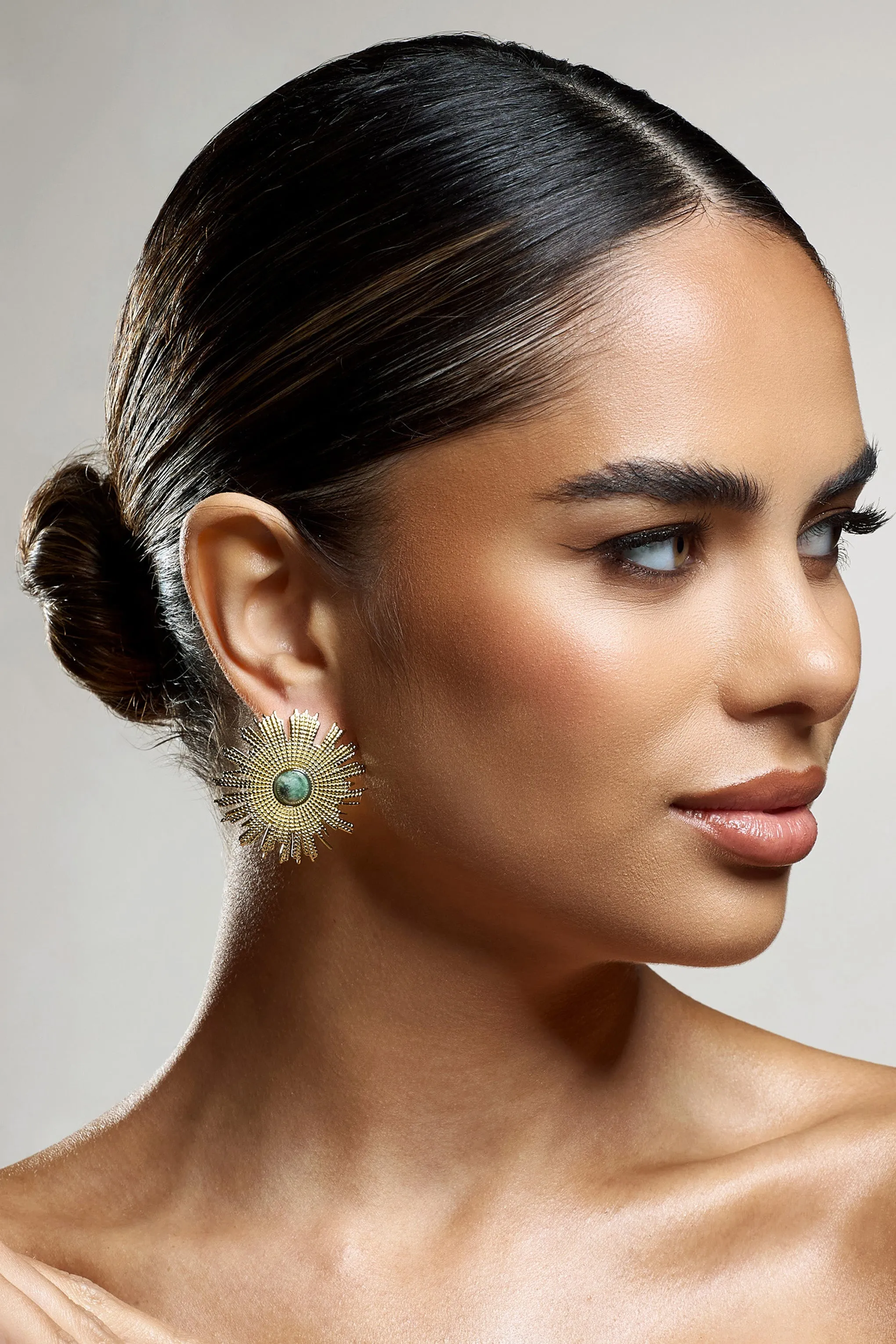 Flozenza | Gold Flower Statement Earrings