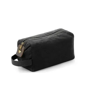 Heritage washed leather accents toiletry bag one size black Quadra