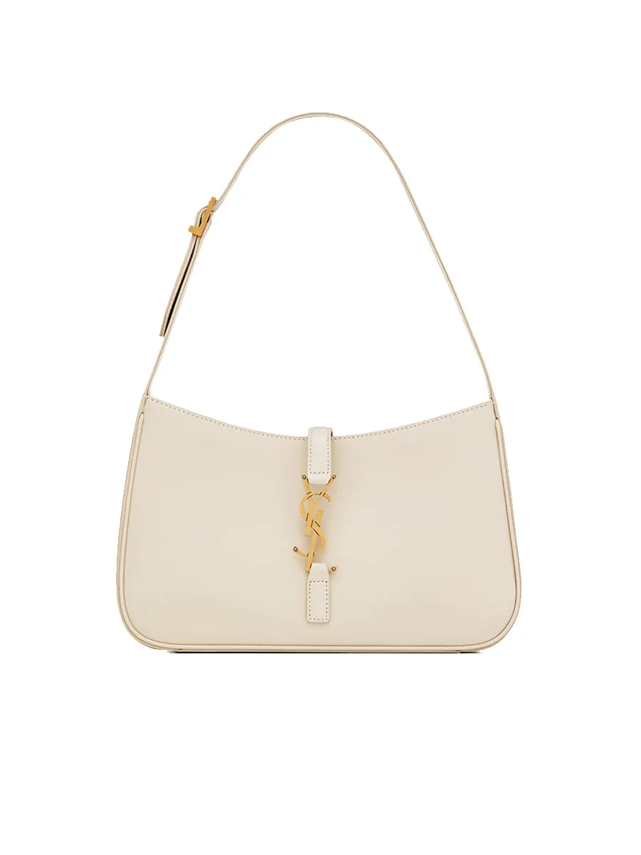 Le 5 a 7 Hobo Bag in Smooth Leather in Blanc Vintage