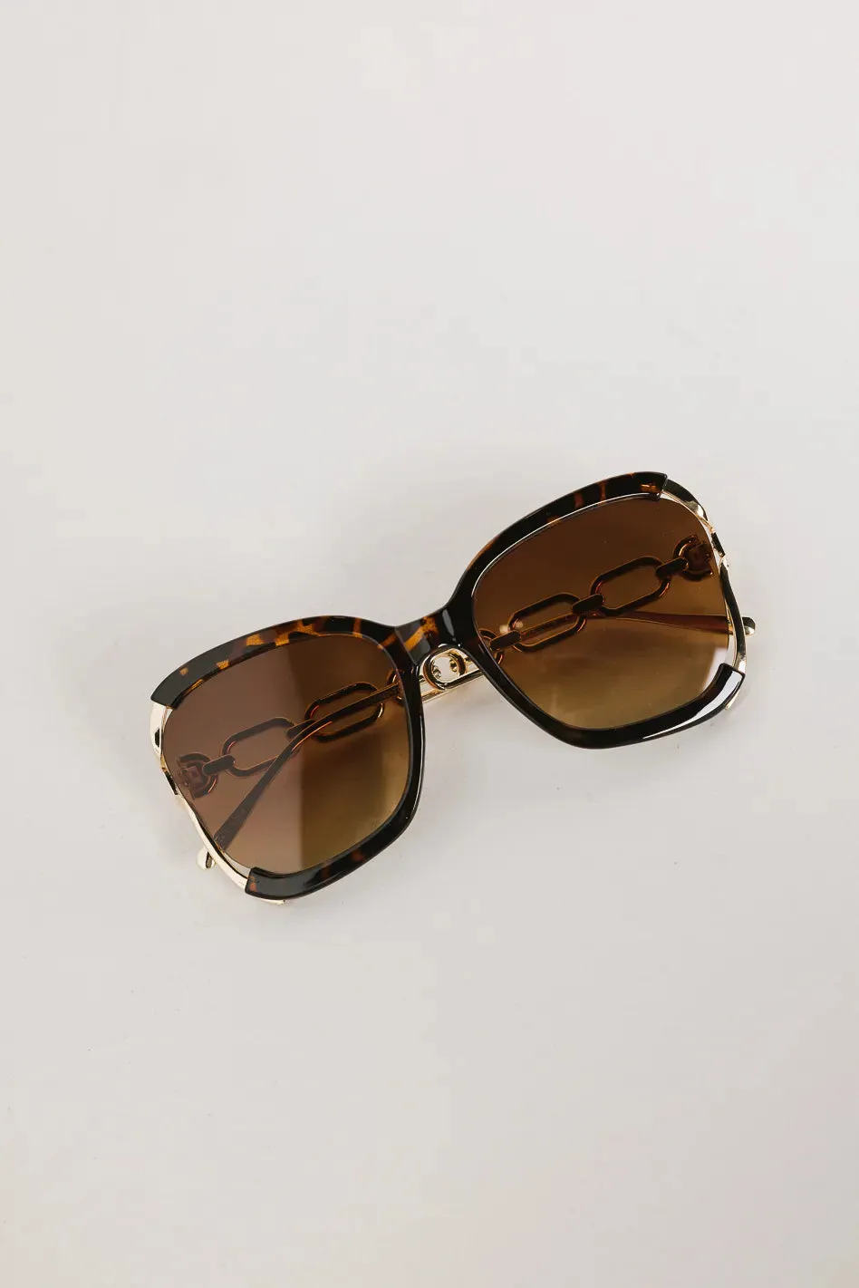 Lea Sunglasses in Tortoise