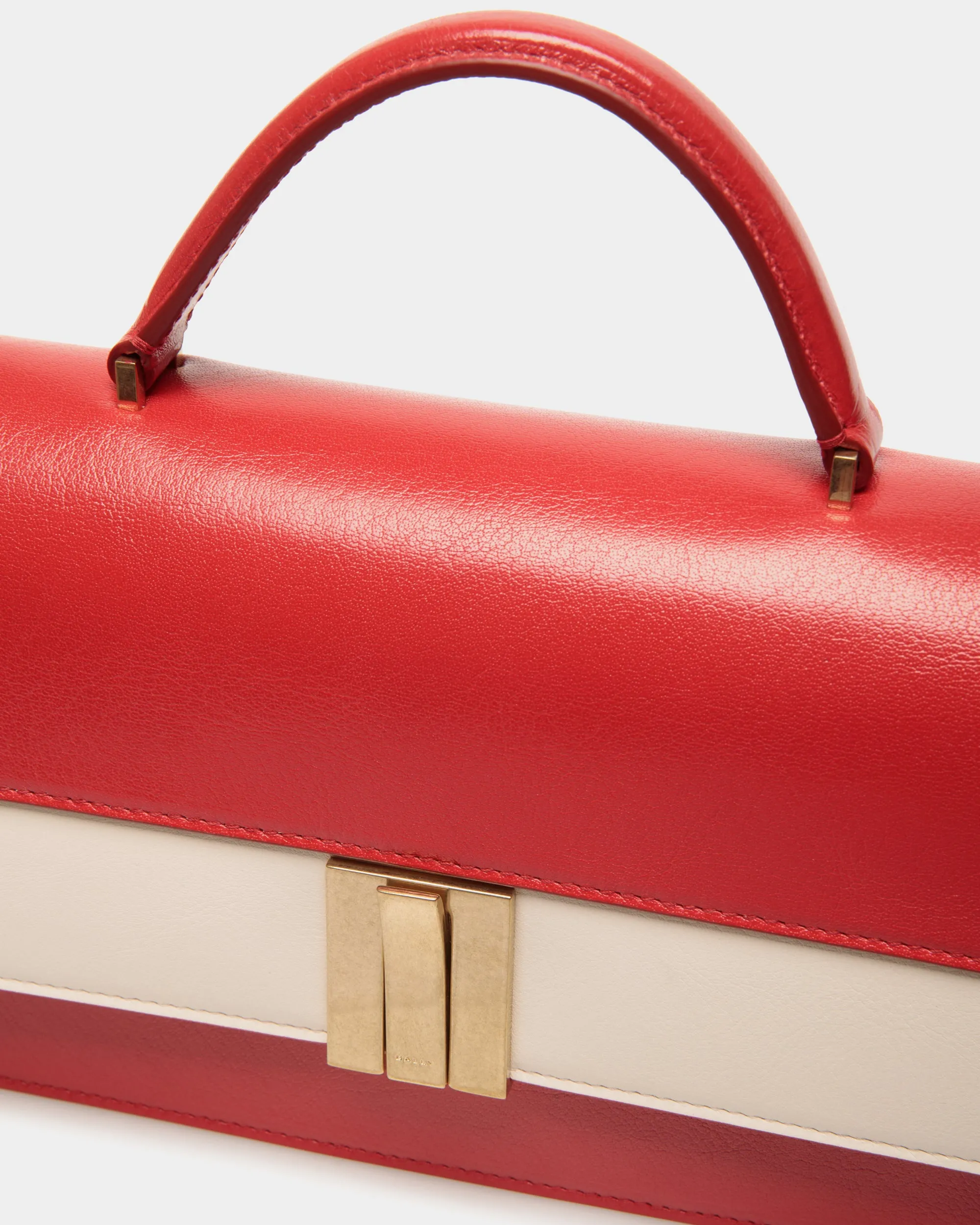 Ollam Top Handle Bag In Red and White Leather