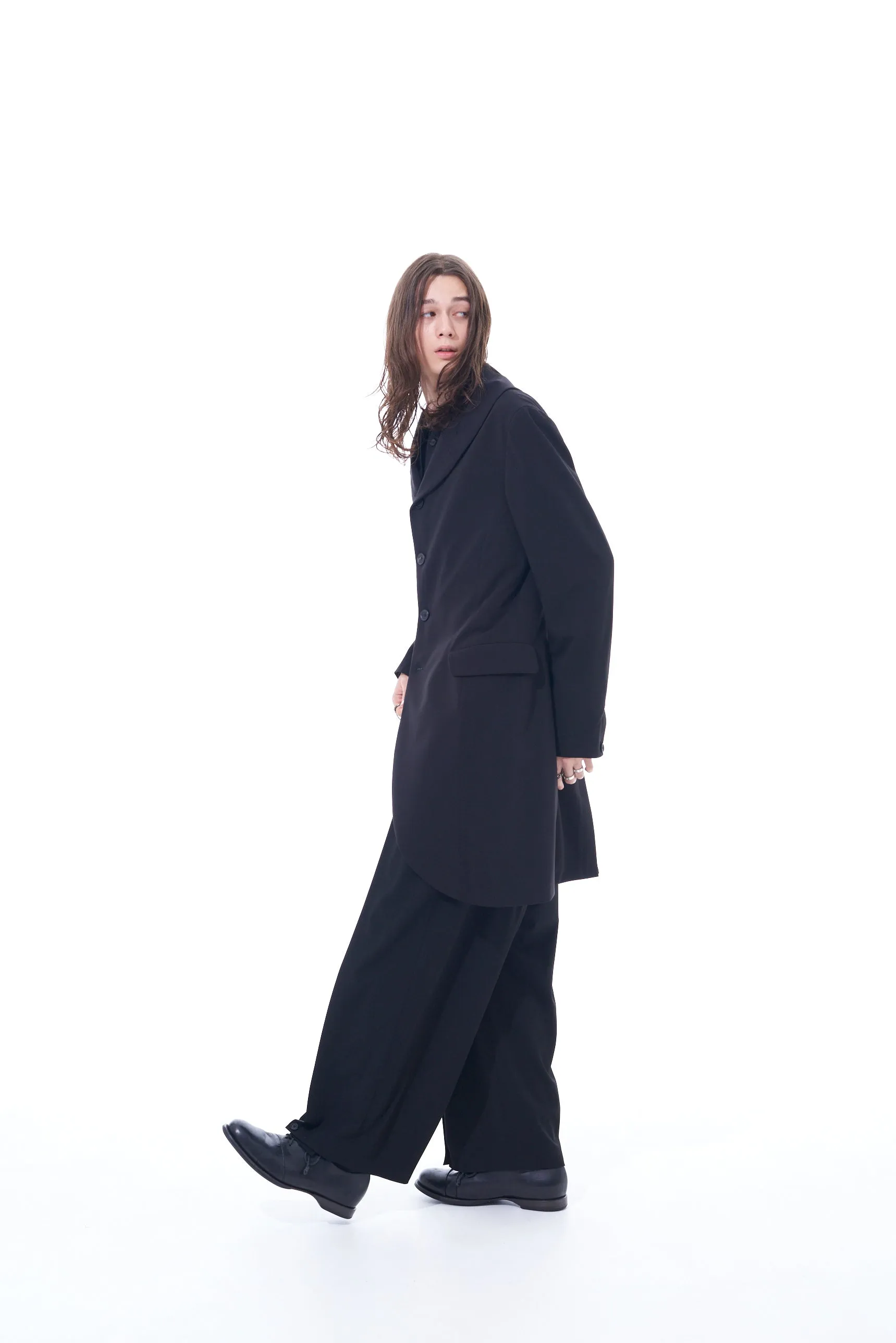 PE/RAYON GABARDINE STRETCH 2 TUCK TAPERED WIDE PANTS WITH A BUTTON SLIT AT THE HEM