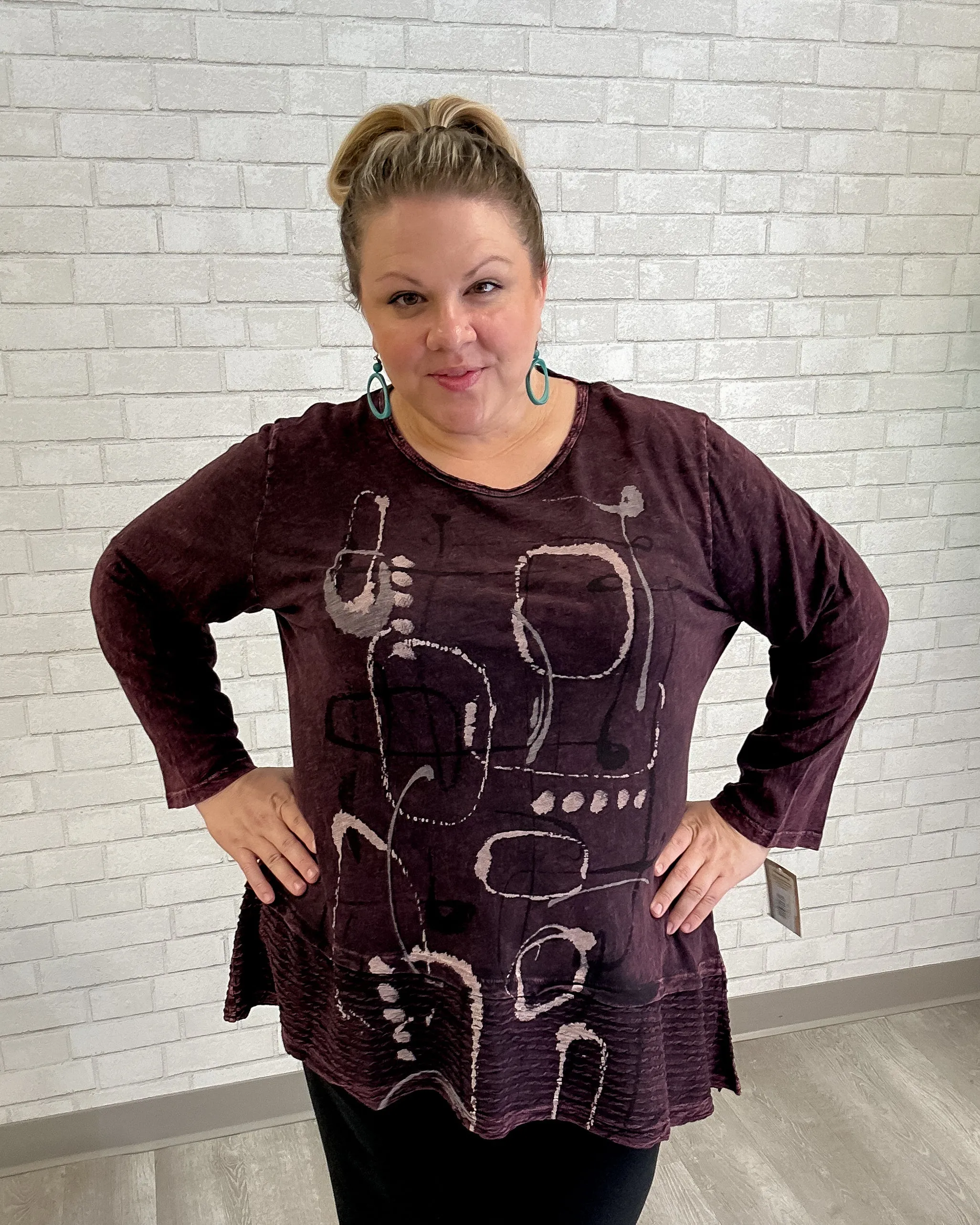 Rhythm Tunic with Wave Knit Contrast | Wine