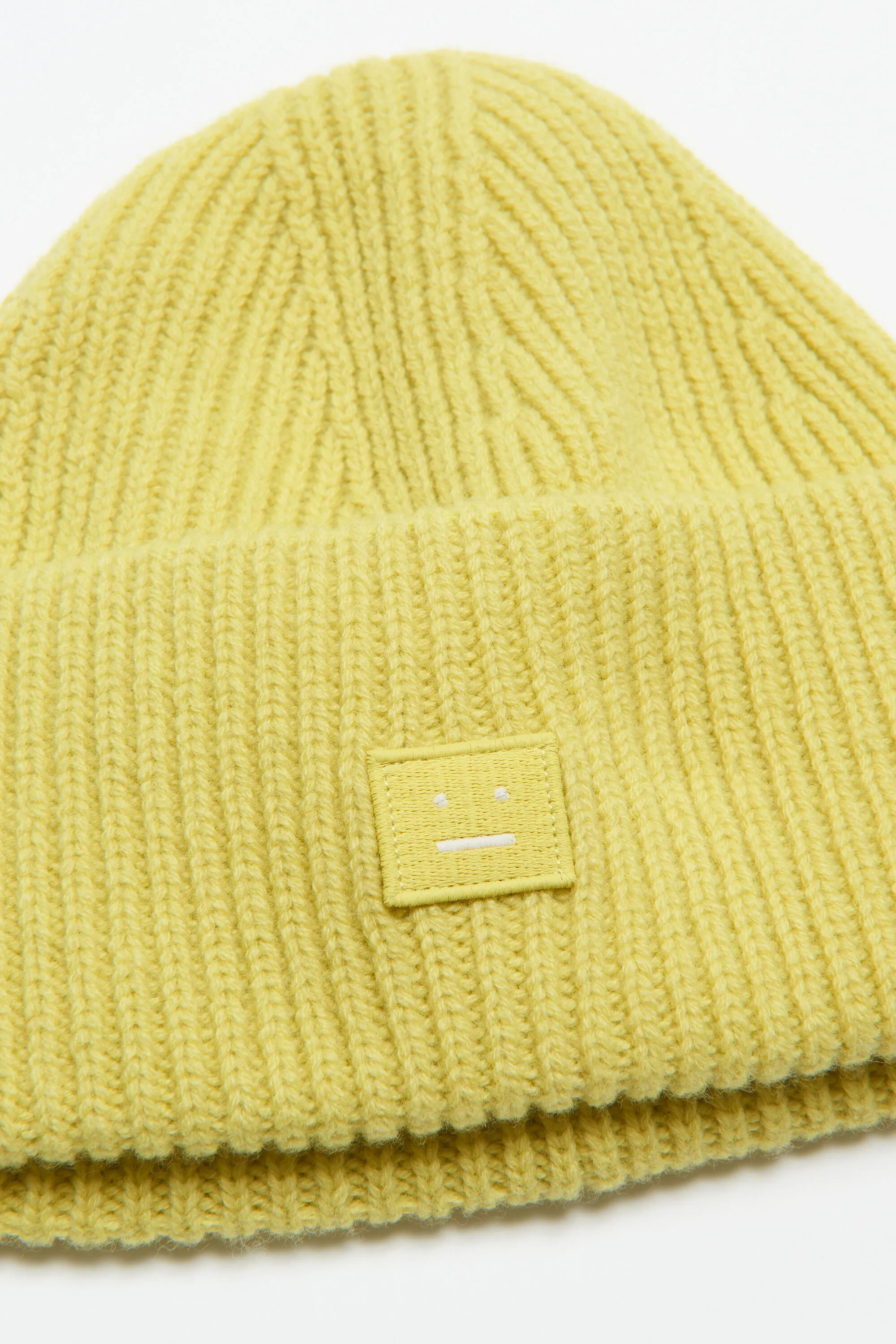 Small face logo beanie