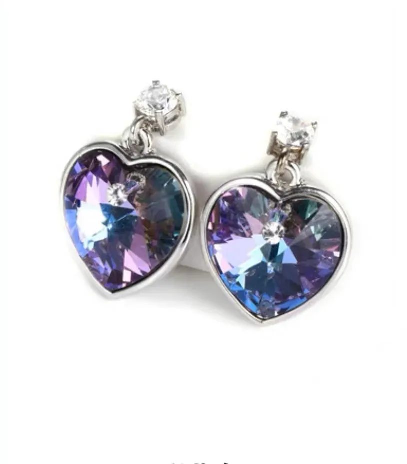 The queen Swarovski heart crystals earrings